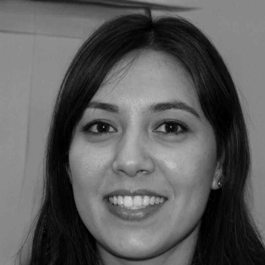 Retrato profesional de María Elena Vásquez